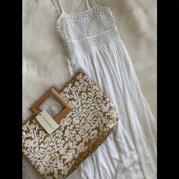 NWOT Straw bag - Picture 2 of 11